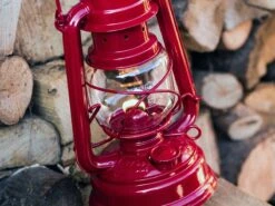 Feuerhand Baby Special 276 Ruby Red Stormlamp -Buiten Kamperen feuerhand stormlamp robijn rood 2 ecommerce bb64