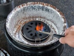 COBB 6 CobbleStones -Buiten Kamperen sfeerfoto cobb pro zwart aansteken cobble stone ecommerce 3a32